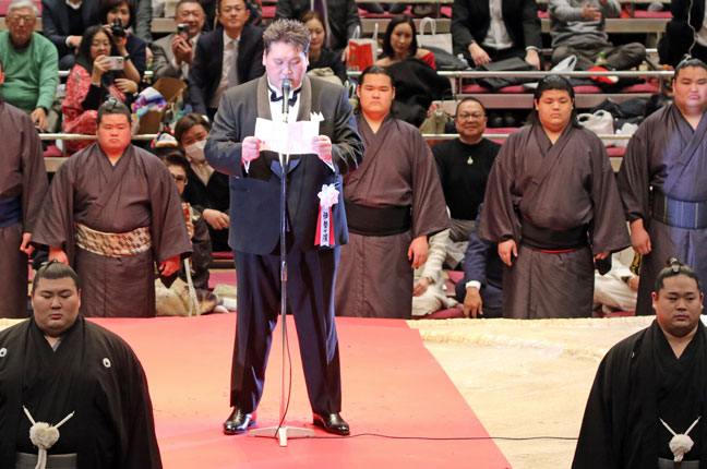 Terunofuji gives his farewell