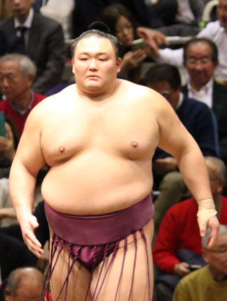 Asanoyama back on the dohyo after withdrawing during the January 2024 tournament