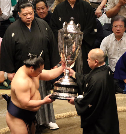 Senshuraku: The Final Day of a Sumo Tournament